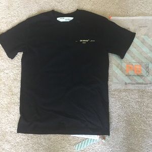 Off white acrylic arrow tee